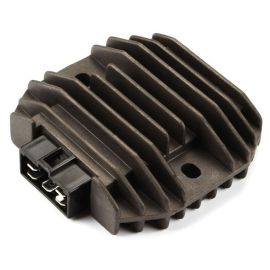 REGULATEUR  DE VOLTAGE  