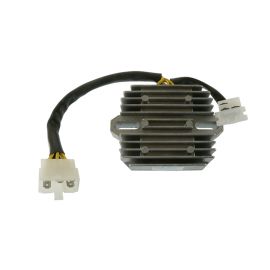 RÉGULATEUR  DE VOLTAGE