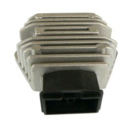 RÉGULATEUR  DE VOLTAGE